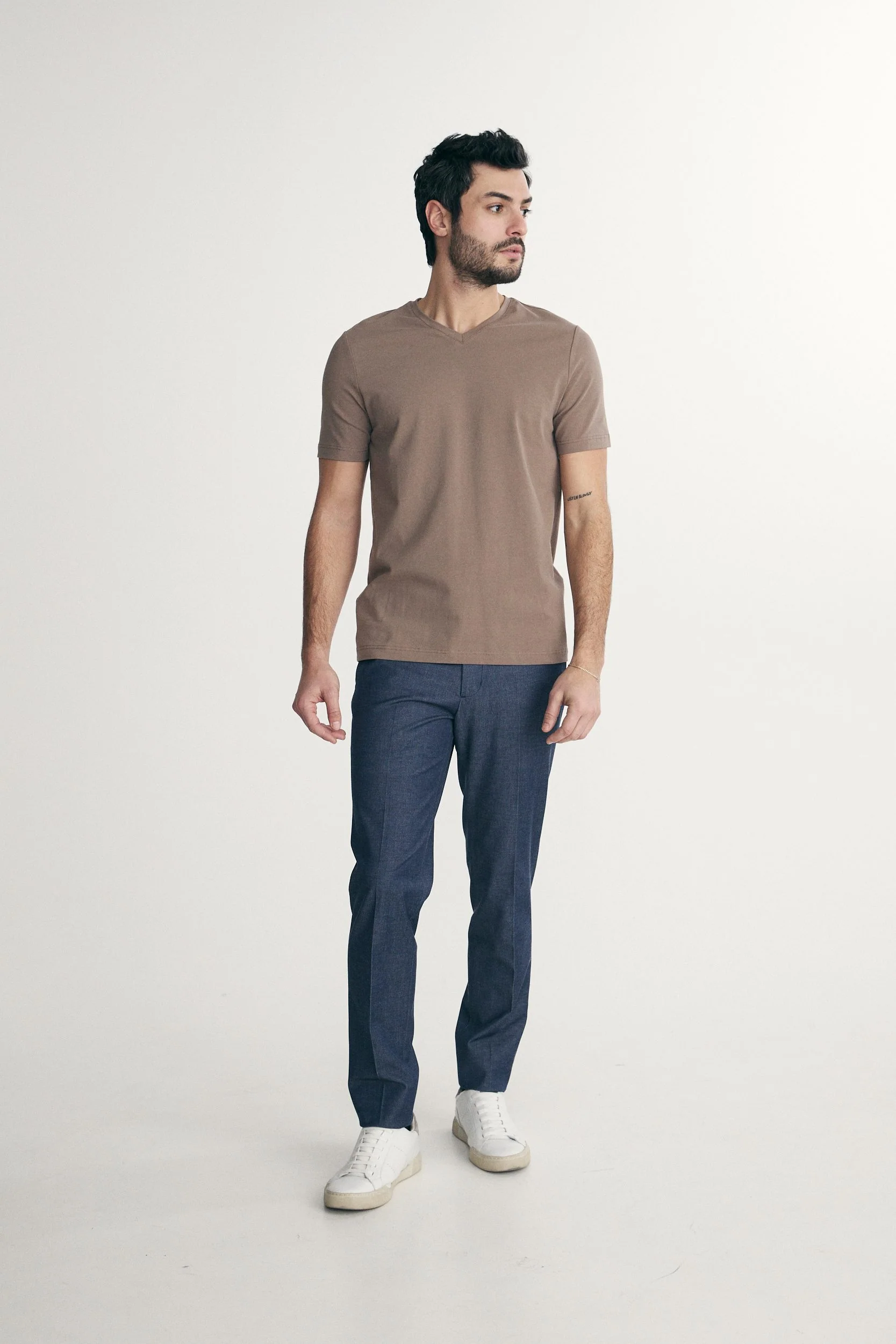 Basic V neck T-shirt - Image 11