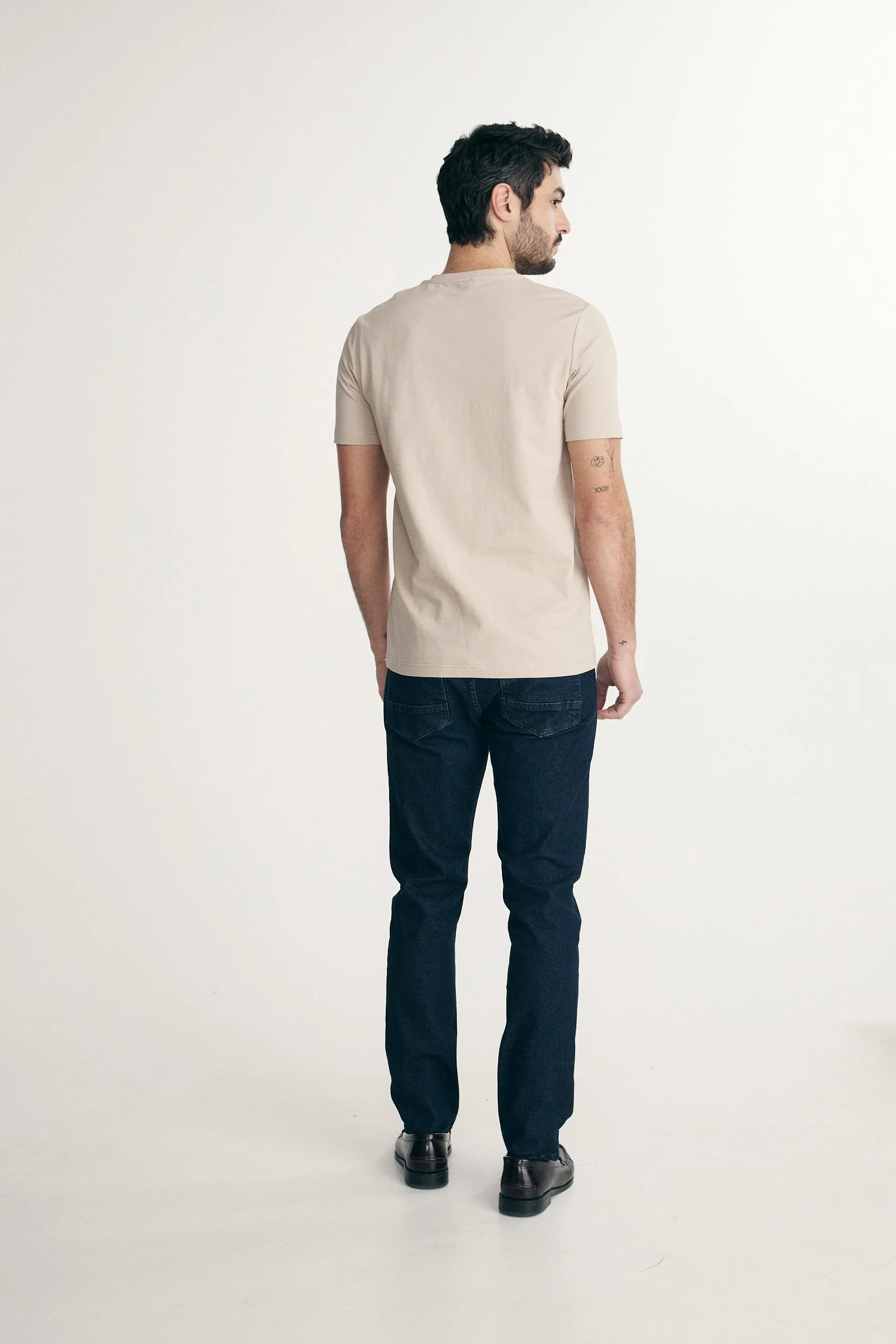 Basic V neck T-shirt - Image 14