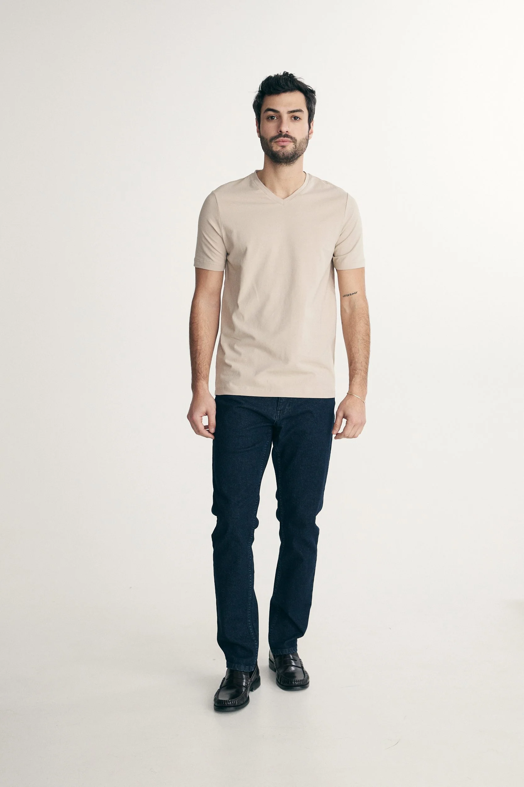 Basic V neck T-shirt - Image 15