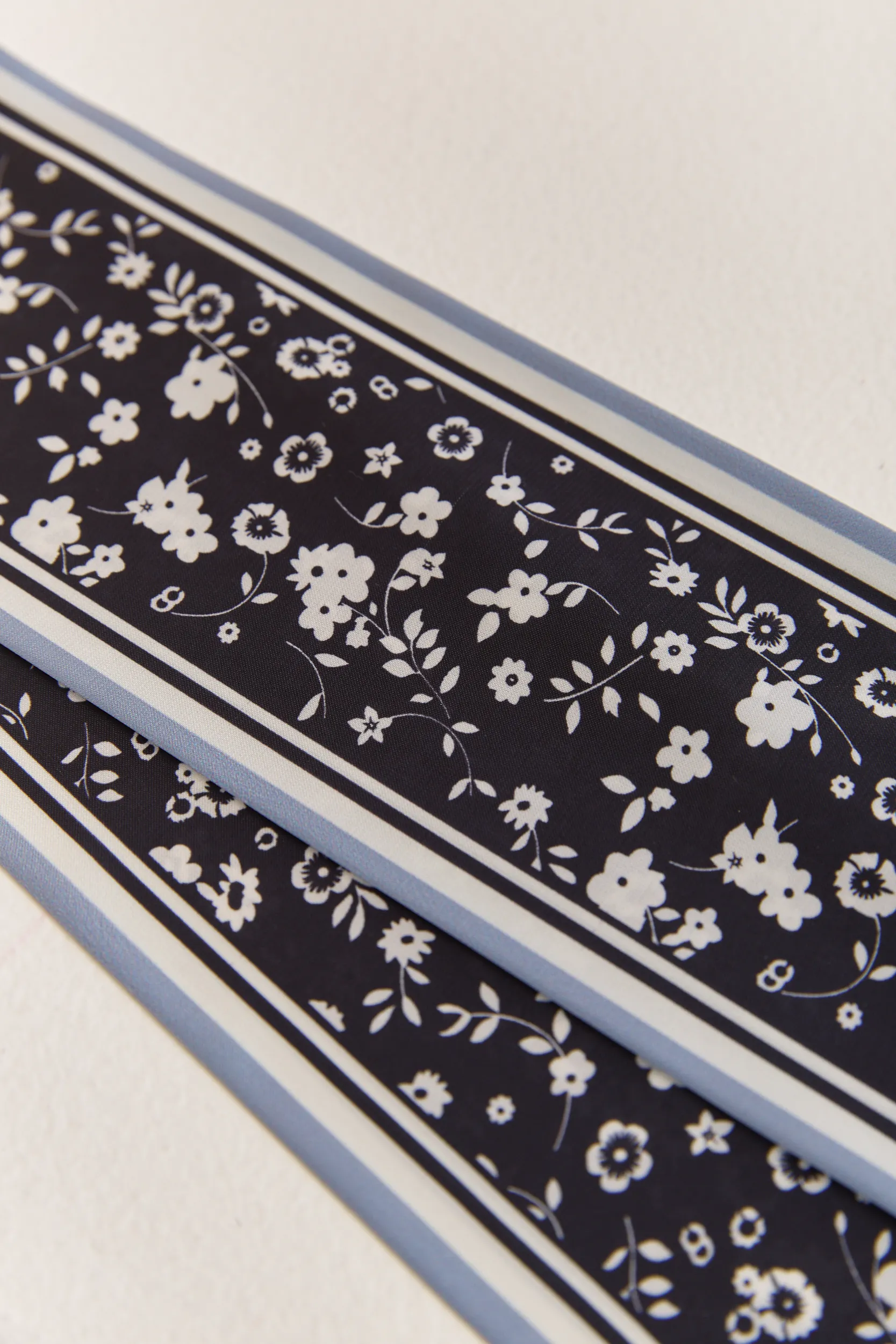 Floral print scarf - Image 3