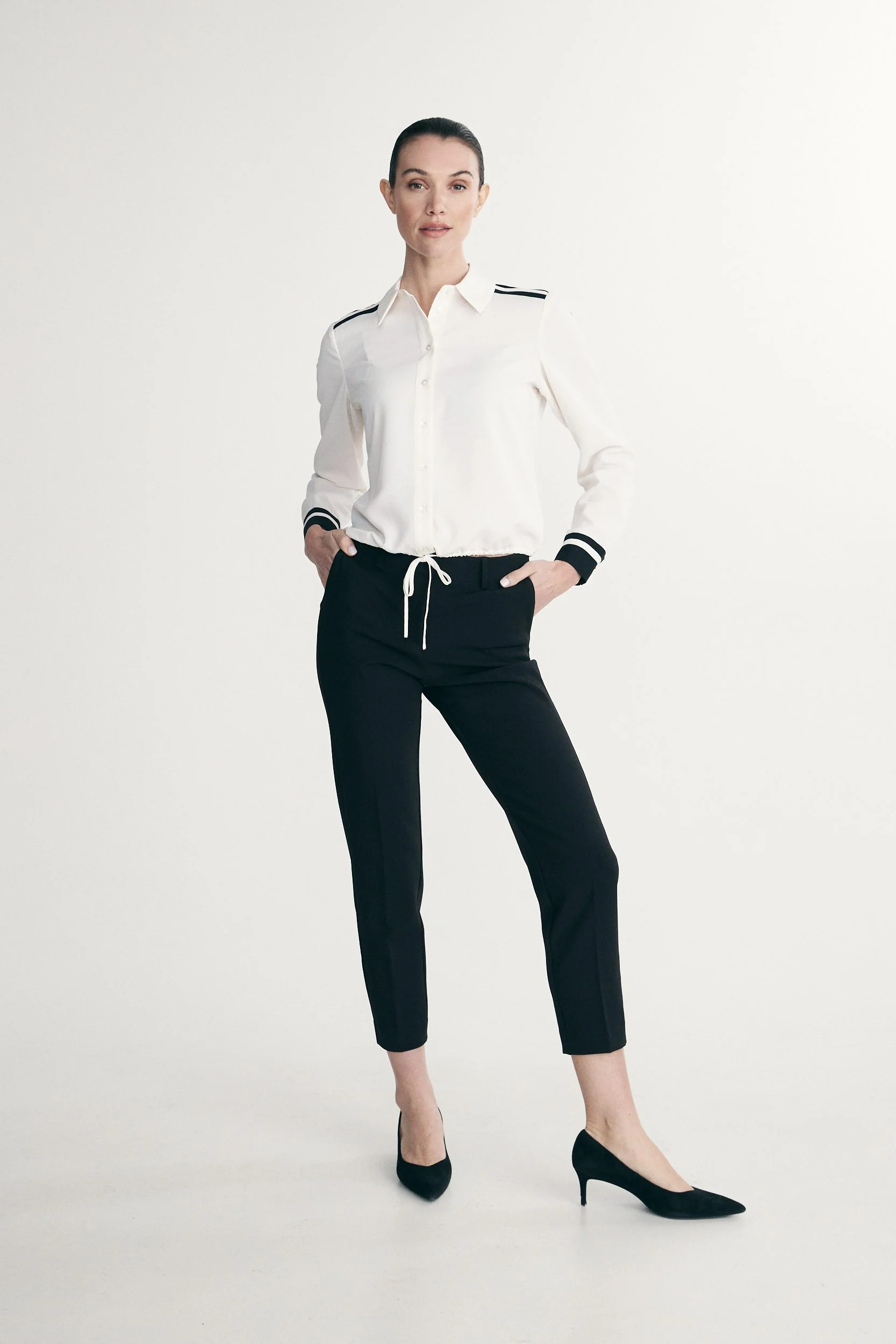 Fluid blouse with drawstring - Image 3