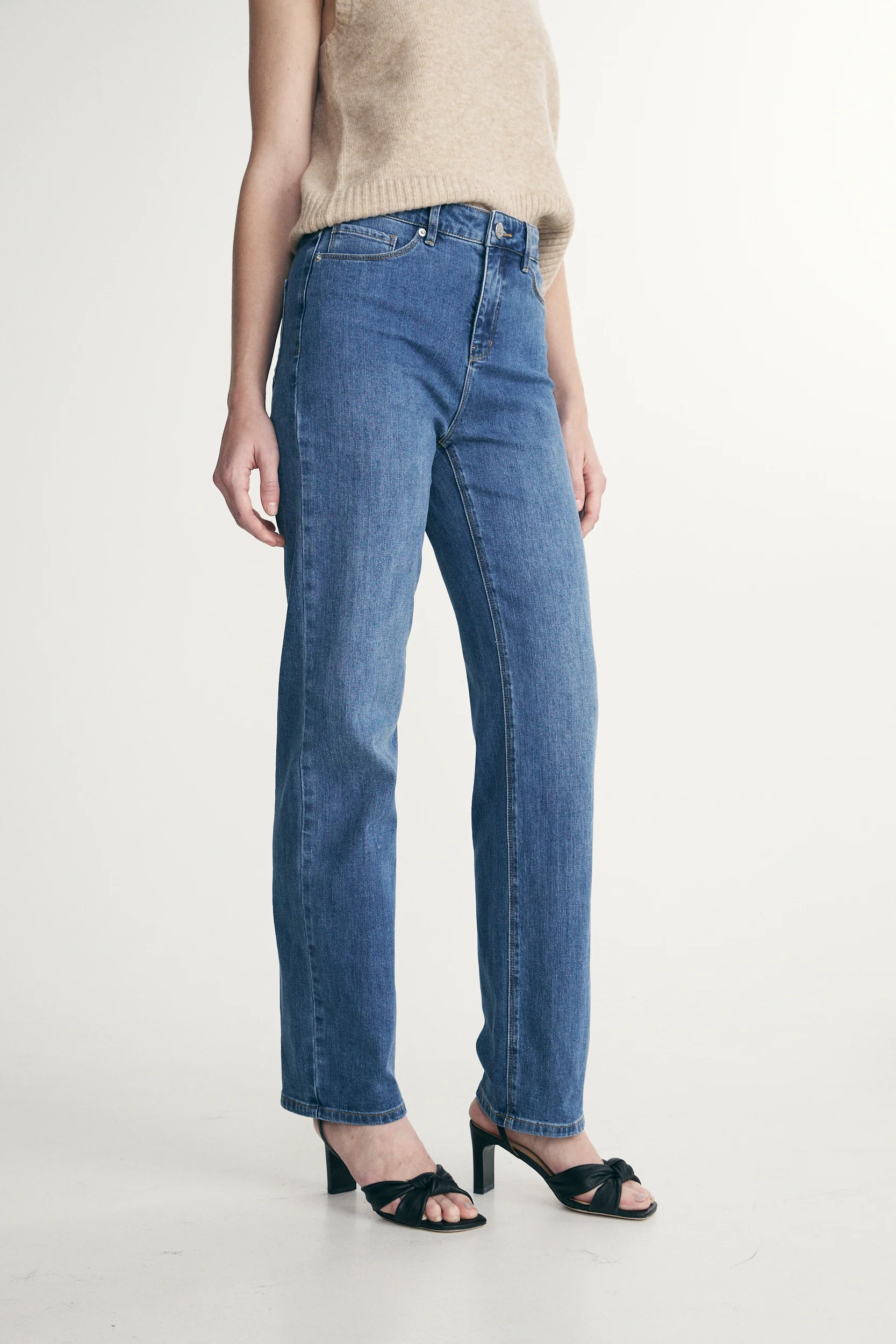 High rise 90's straight leg fit jeans - Image 4