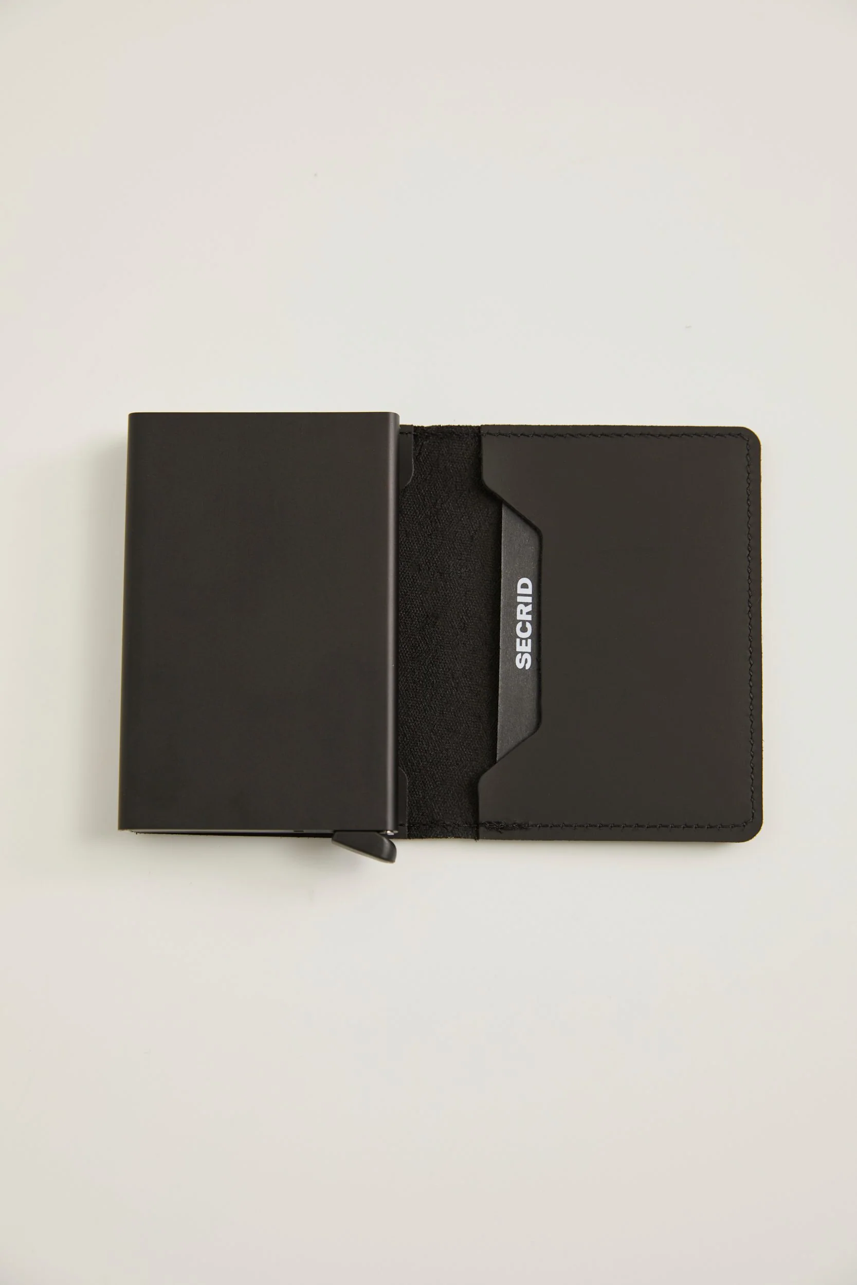 RFID blocking leather wallet - Image 5