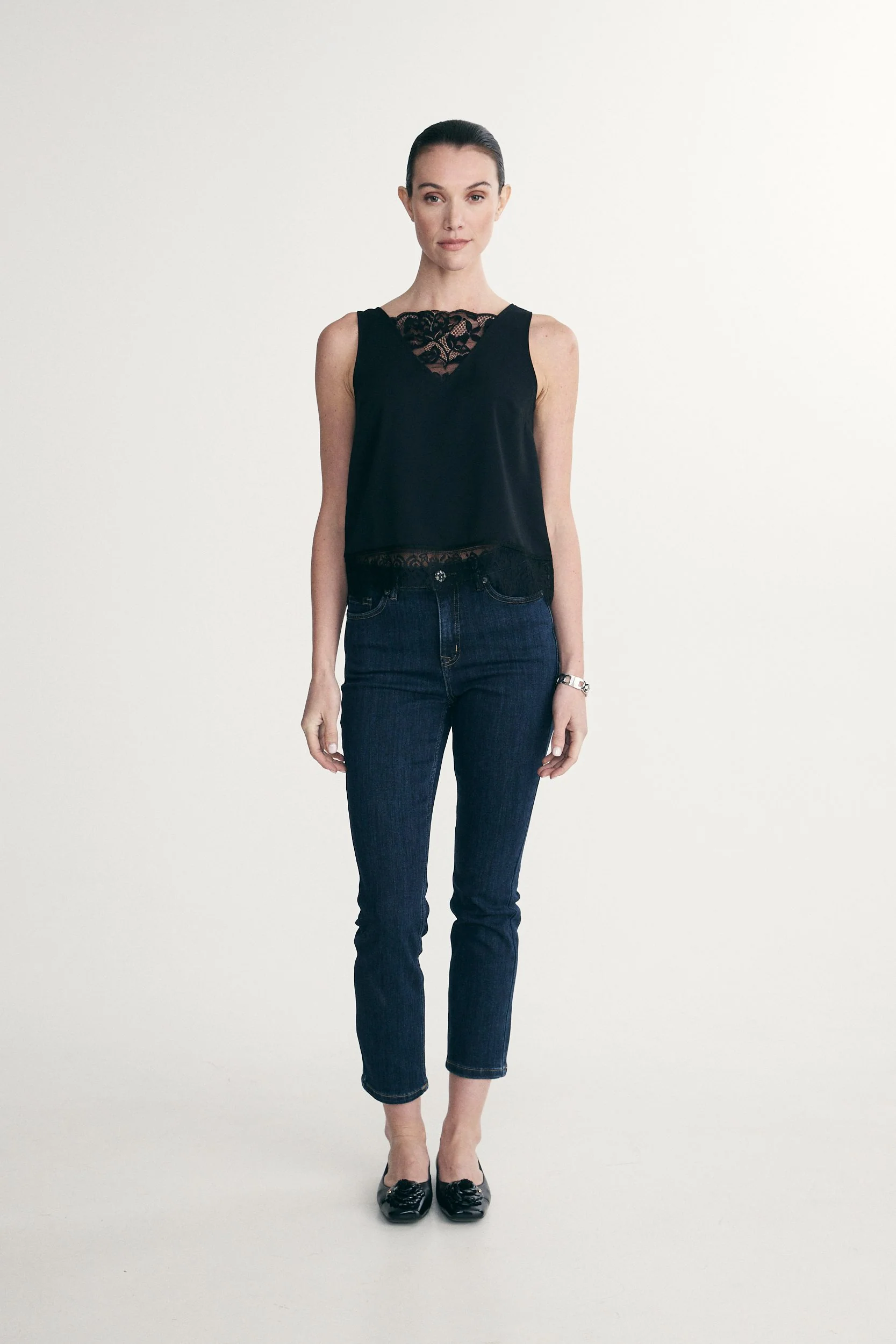 Sleeveless lace detail top - Image 4