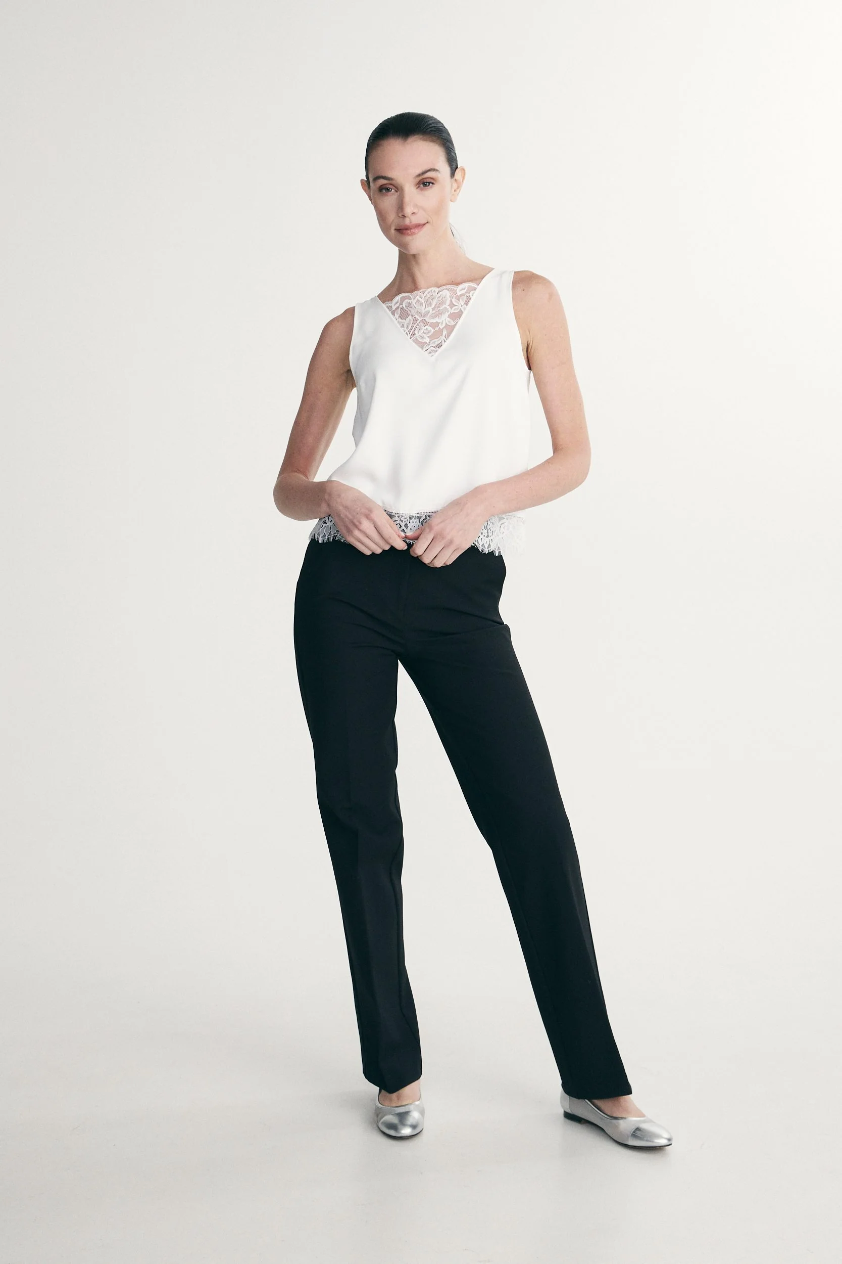 Sleeveless lace detail top - Image 6